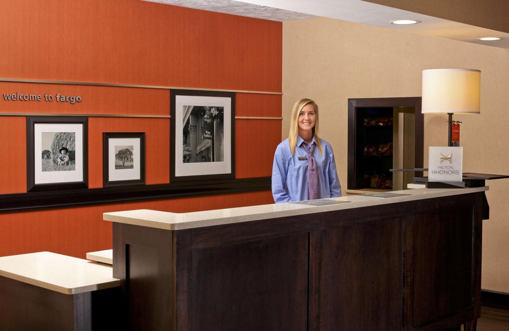 Hampton Inn & Suites Fargo Medical Center Zewnętrze zdjęcie