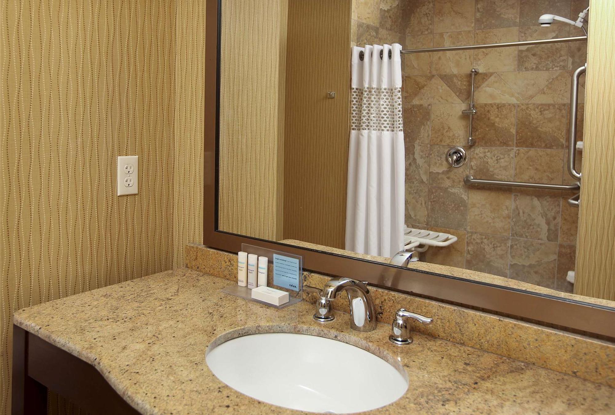 Hampton Inn & Suites Fargo Medical Center Zewnętrze zdjęcie