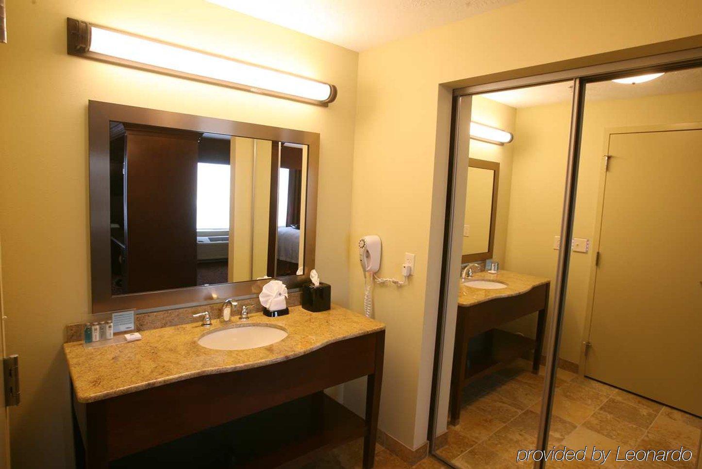 Hampton Inn & Suites Fargo Medical Center Pokój zdjęcie